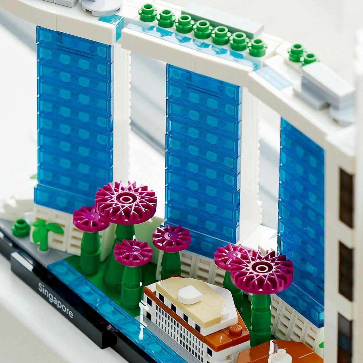 LEGO® Architecture Singapore (21057)